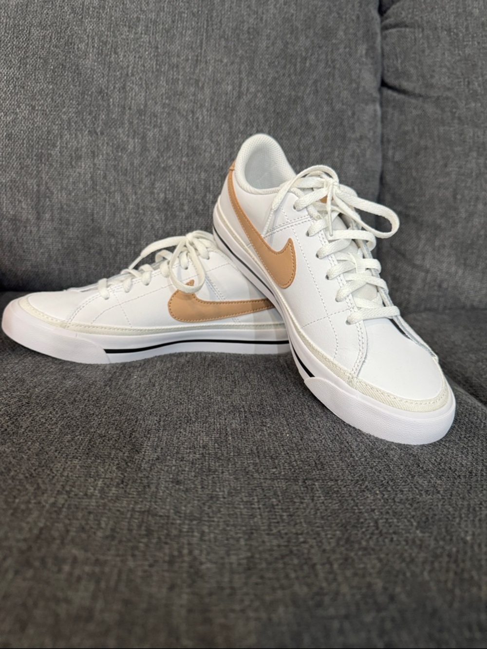 Nike Court Legacy youth 5.5 or women’s 7